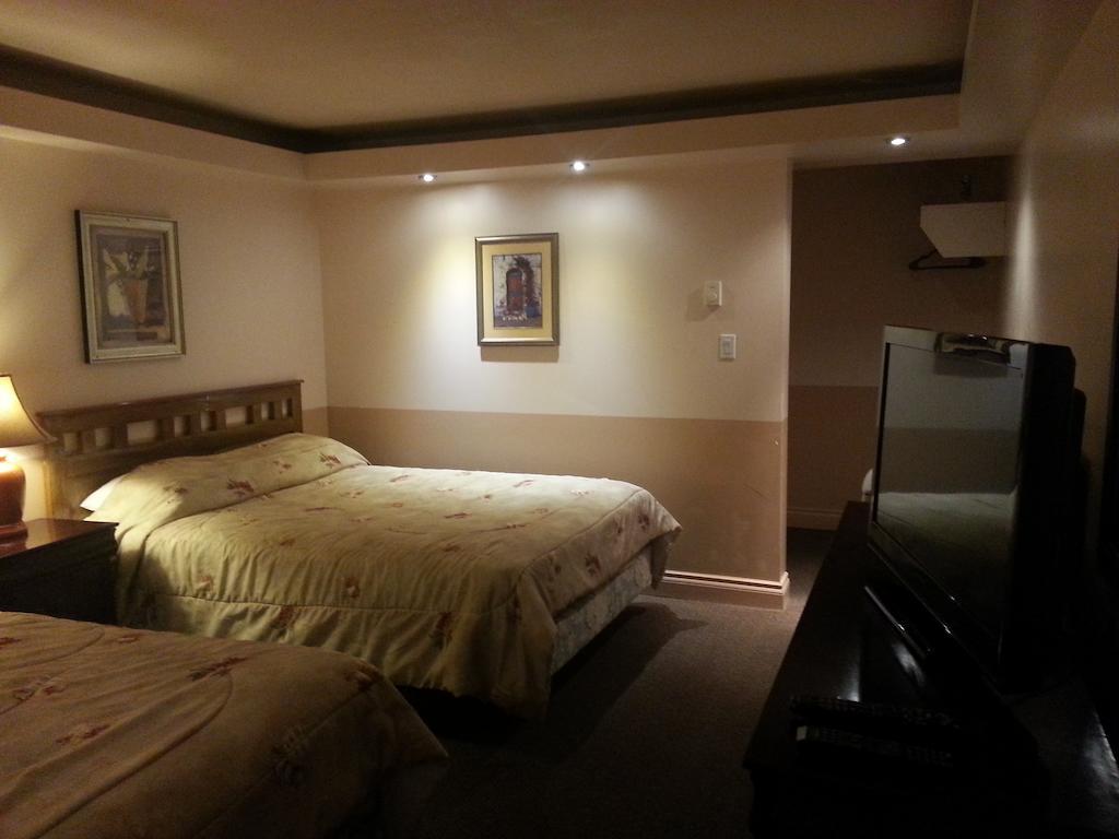 Traveller'S Inn 도슨 크릭 외부 사진